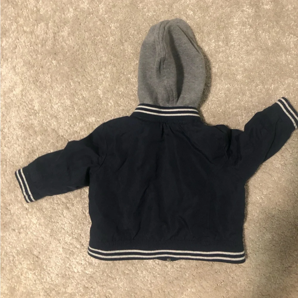 Oshkosh Bgosh baseball style jacket navy blue with detachable hood Sz 12mo